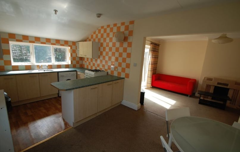 Dennistead Crescent, Headingley, Leeds - Image 1