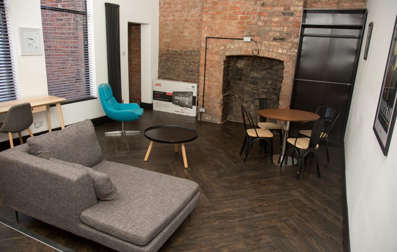 Beverley Road, Spring Bank, Hull - Image 1