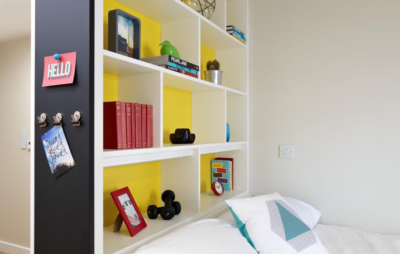 Clifford Accessible Flat