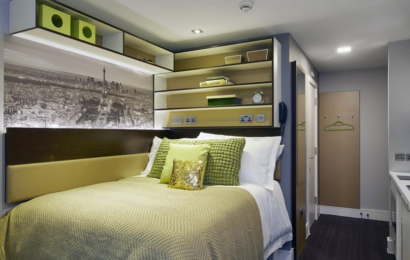 Bedroom with en-suite