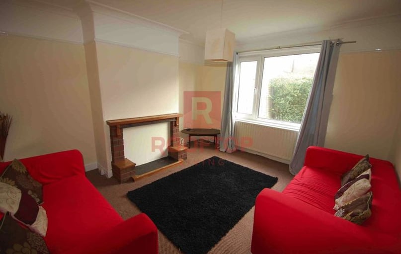 Estcourt Terrace, Headingley, Leeds - Image 1