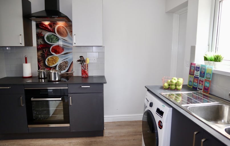 Donald Street, Roath, Plasnewydd, Cardiff - Image 1