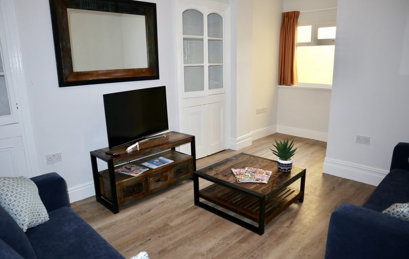 Gwydr Crescent, Uplands, Uplands, Swansea - Image 1