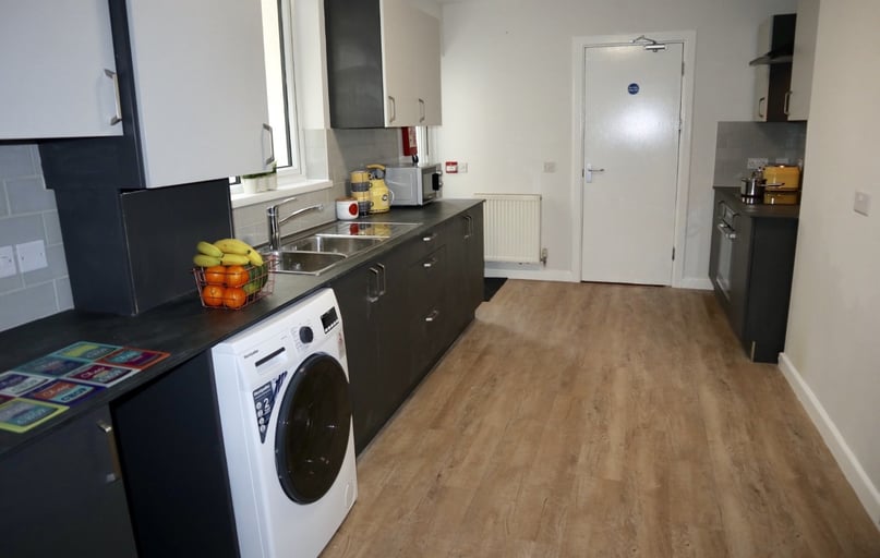 Gwydr Crescent, Uplands, Uplands, Swansea - Image 1
