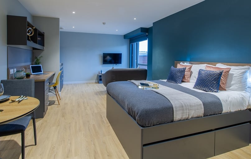 Presidential Studio, Crown House, West Bar, Broomhall, Sheffield - Image 1