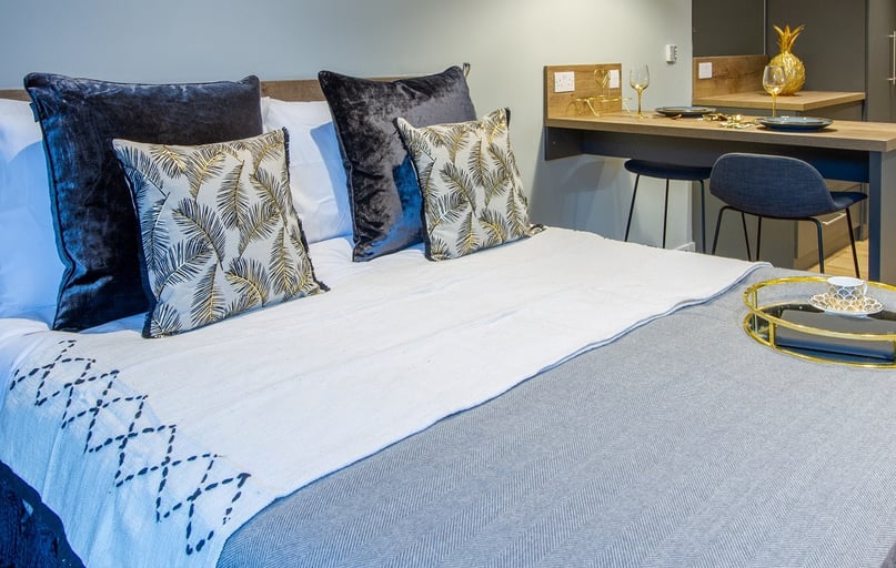 Prestige Studio, Crown House, West Bar, Broomhall, Sheffield - Image 1