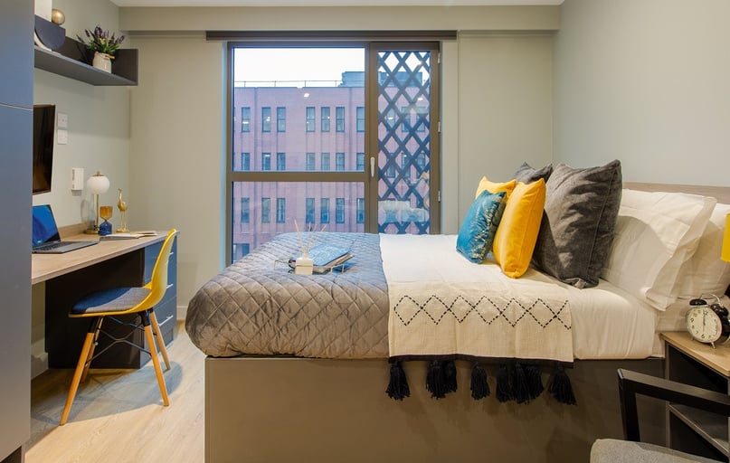 Classic Studio, Symons House, Belgrave Street, Burley Park, Leeds - Image 1