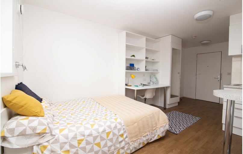 Platinum Studio, Academic House, Herne Hill, Southwark, London - Image 1