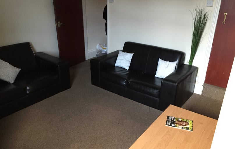 Oxford Street, City Centre, Loughborough - Image 1