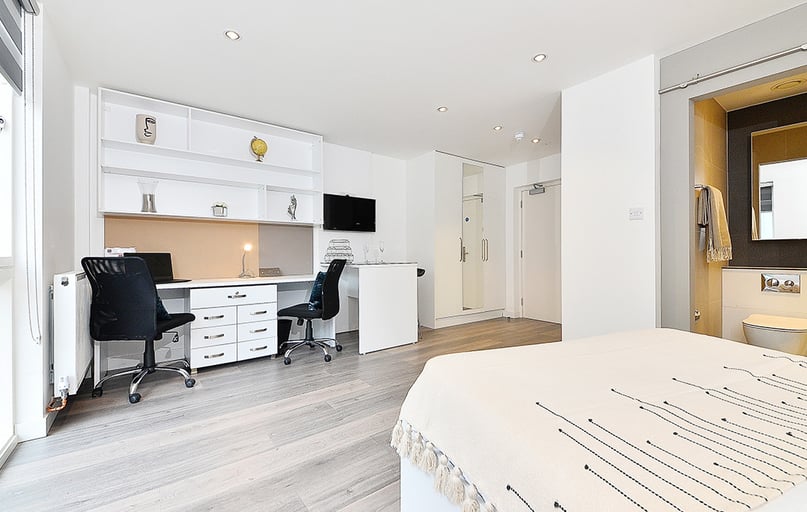 Deluxe Double Studio, Miura, 33 Curzon Street, City Centre, Nottingham - Image 1