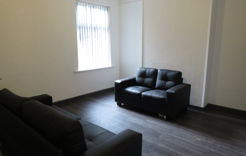 Royland Road, City Centre, Loughborough - Image 1