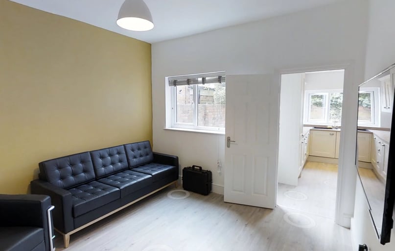 Derby Road, City Centre, Loughborough - Image 1