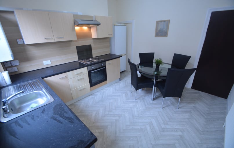 Burchett Terrace, Rampart Road, Leeds - Image 1