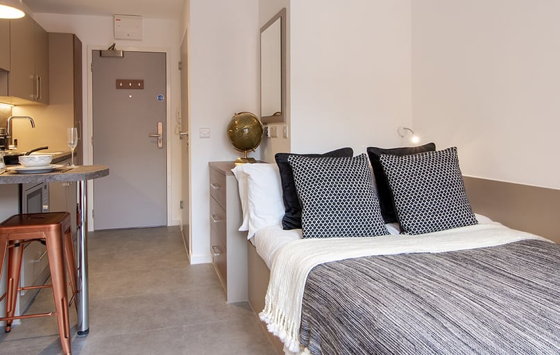 Classic Studio, Dean Street Works, 13-19 Dean Street, Near University, Bristol - Image 1