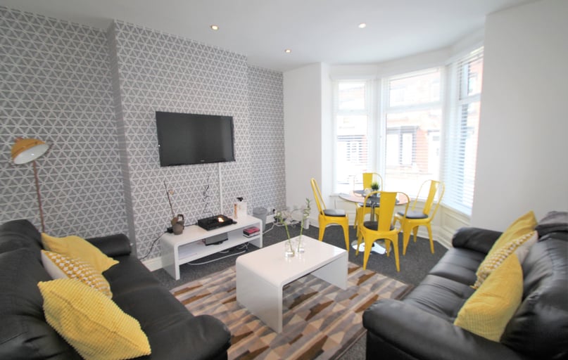 Norwood Terrace, Hyde Park, Leeds - Image 1