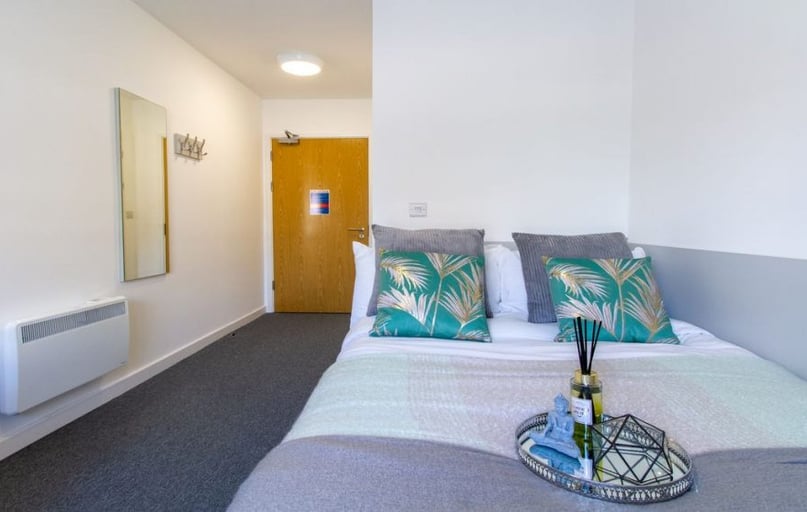 Classic Ensuite, The Croft, Cathedral Road, City Centre, Derby - Image 1