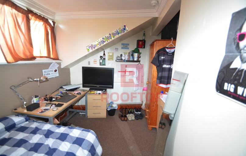 Norwood Place, Hyde Park, Leeds - Image 1