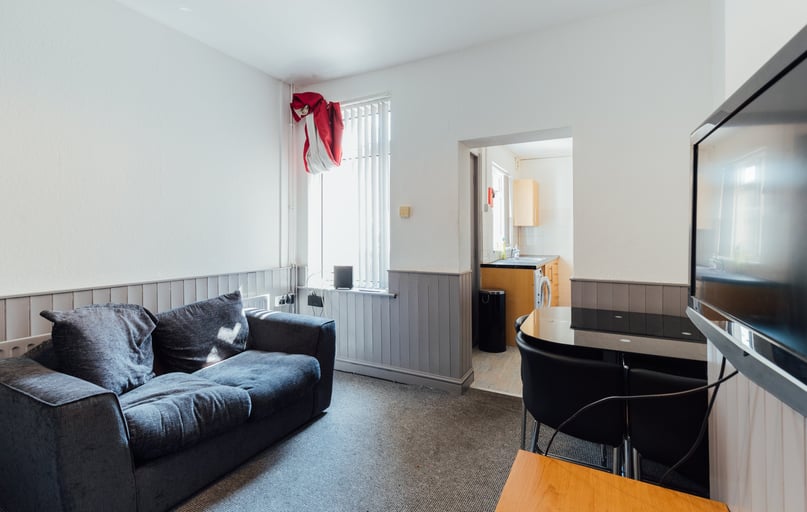 Carholme Road, West End, Lincoln - Image 1