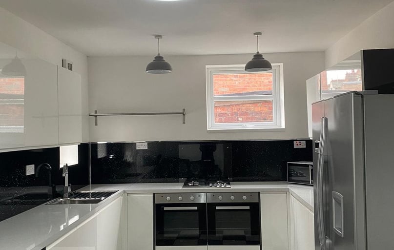 West Parade, West End, Lincoln - Image 1