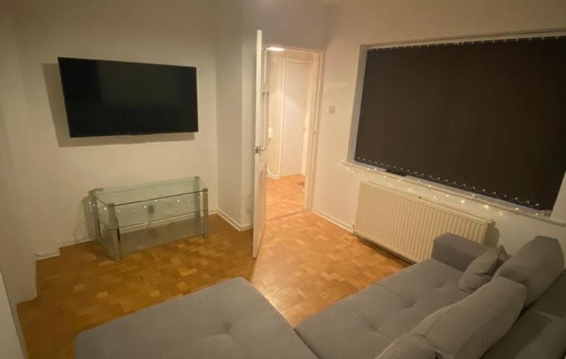 Holywell Drive, City Centre, Loughborough - Image 1