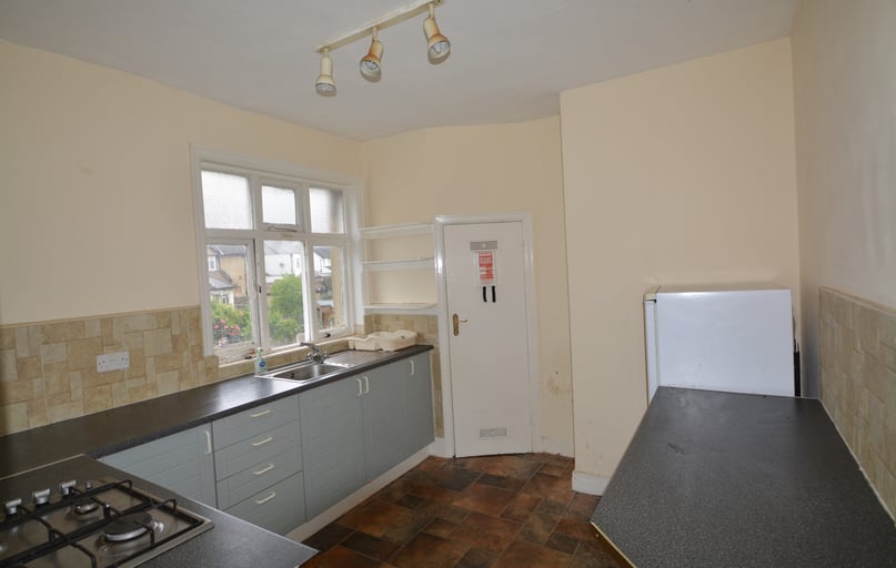 St. Chads Drive, Headingley, Leeds - Image 1