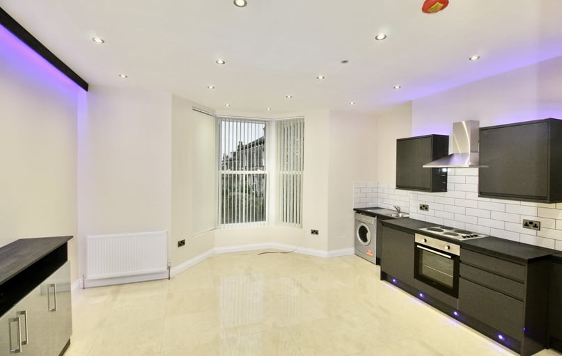 Ashwood Terrace, Hyde Park, Leeds - Image 1