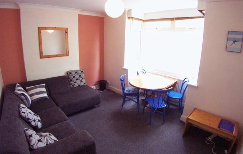 Springbank Crescent, Headingley, Leeds - Image 1