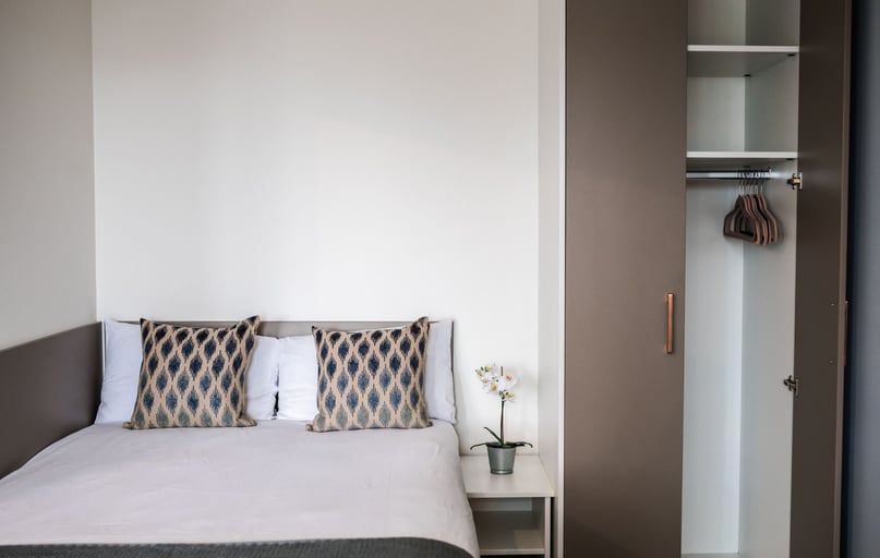 Superior Studio, McDonald Road, 6 McDonald Road , Marchmont, Edinburgh - Image 1