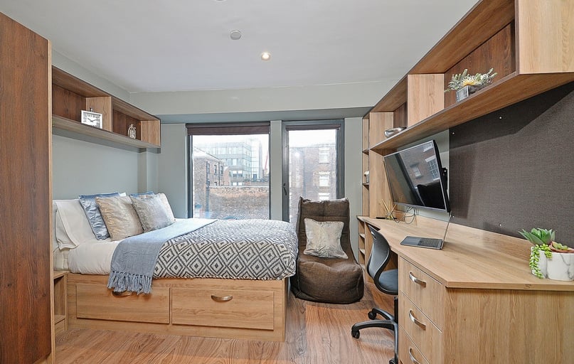 Deluxe Studio, Fontenoy Apartments, Fontenoy Street, City Centre, Liverpool - Image 1