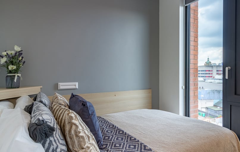 Classic 2 Bed Apartment, Straits Village, 123 Huntingdon Street, The Old Meadows, Nottingham - Image 1