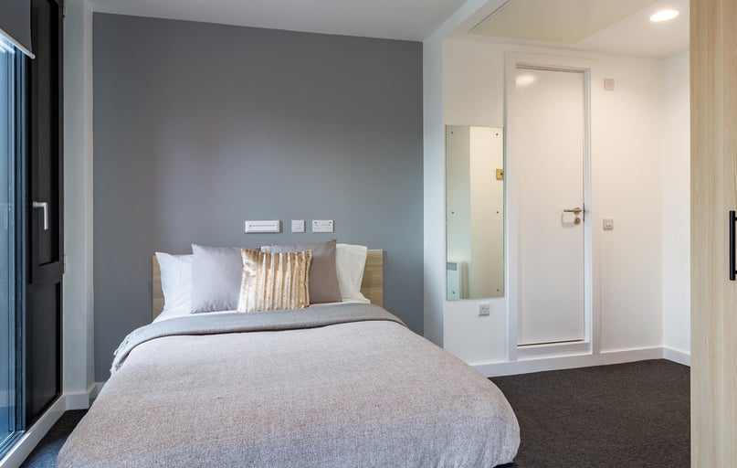 Premium 2 Bed Apartment, Straits Village, 123 Huntingdon Street, The Old Meadows, Nottingham - Image 1