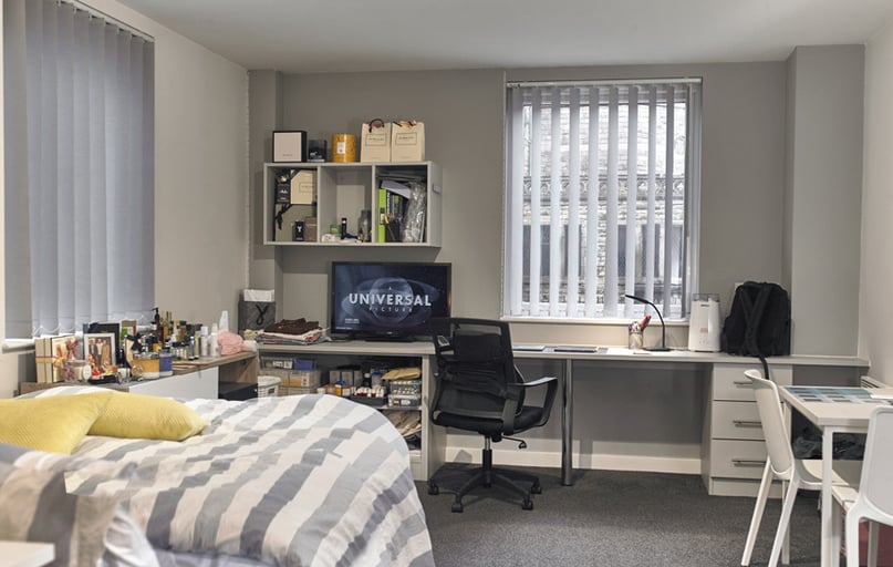 Superior Studio, Canterbury Hall, 2 Garstang Road, City Centre, Preston - Image 1