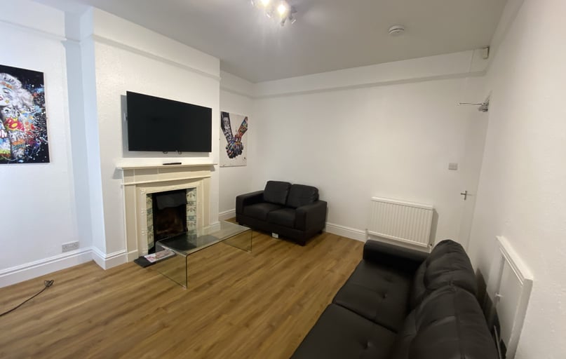 Broad Street, City Centre, Loughborough - Image 1