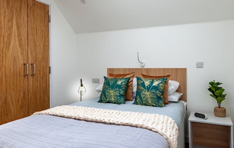 Garden View Studio Accessible, Hill View Place, Glenthorne Road, St Thomas, Exeter - Image 1