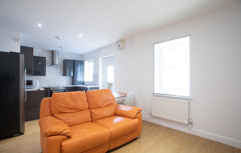 Carlton Close, City Centre, Loughborough - Image 1