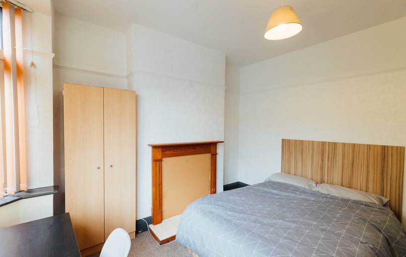 Oaklands Avenue, City Centre, Loughborough - Image 1