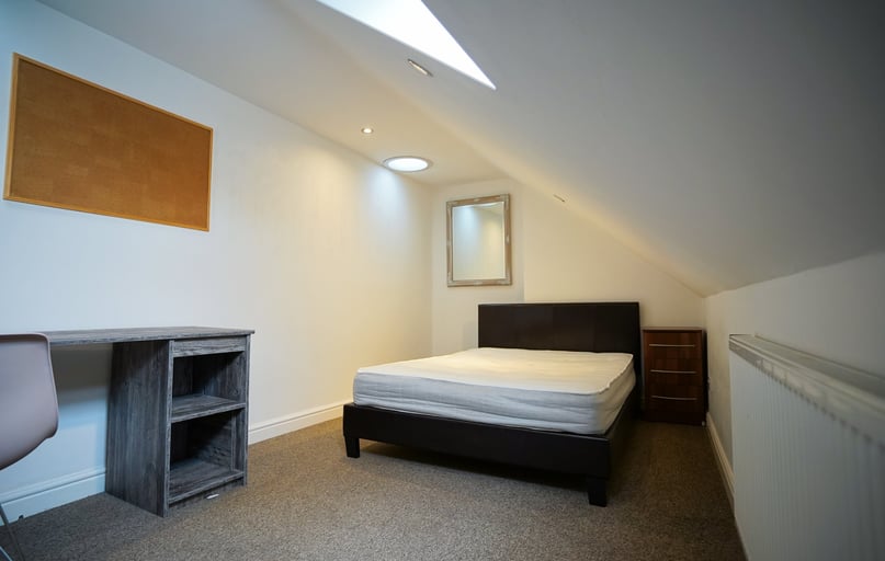 Broad Street, City Centre, Loughborough - Image 1