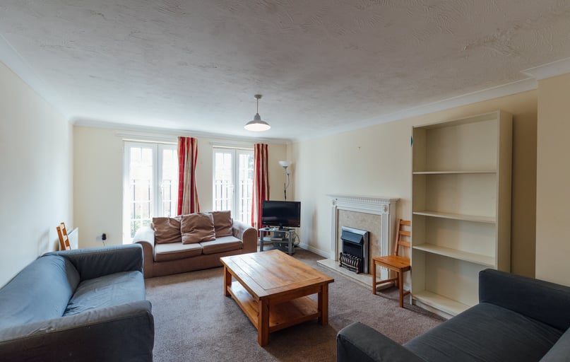 Kingfisher Way, City Centre, Loughborough - Image 1