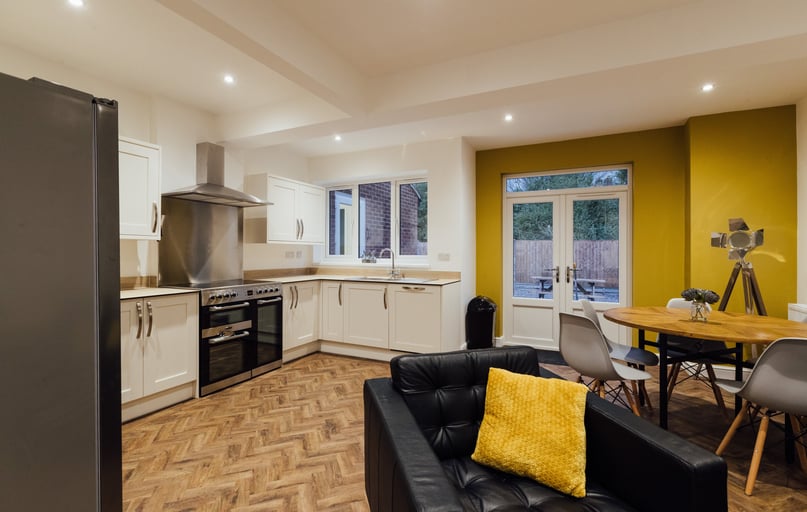 Forest Road, City Centre, Loughborough - Image 1