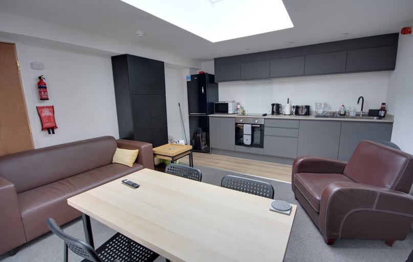 Gilesgate, Durham - Image 1