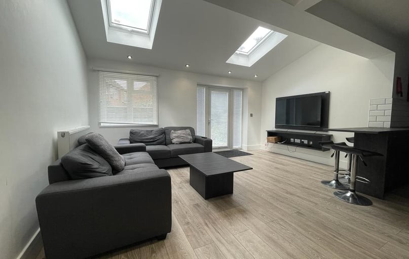 Cotswold Close, City Centre, Loughborough - Image 1