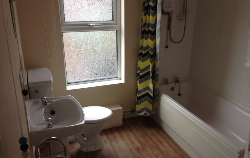 Peel Street, St Catherines, Lincoln - Image 1