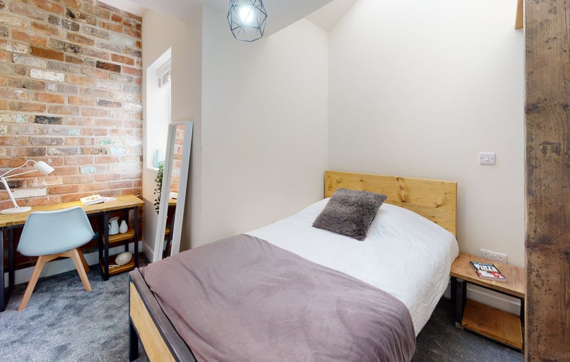 Carlyle Road, City Centre, Birmingham - Image 1