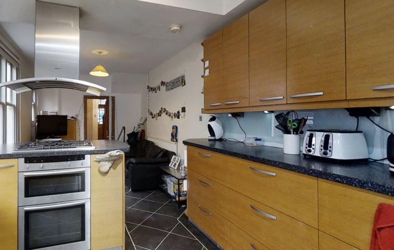 Howard Road, Clarendon Park, Leicester - Image 1