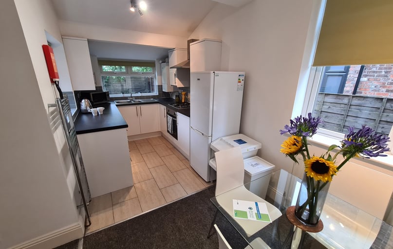 Leeshall Crescent, Fallowfield, Manchester - Image 1