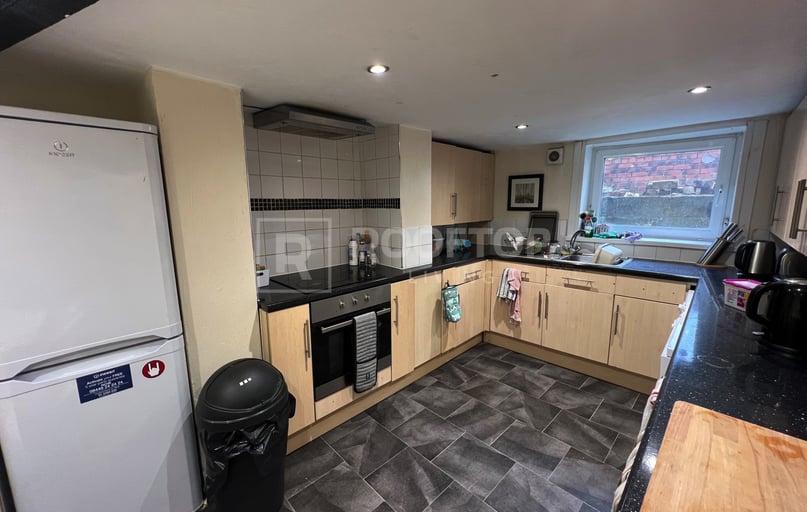 Delph Mount, Rampart Road, Leeds - Image 1