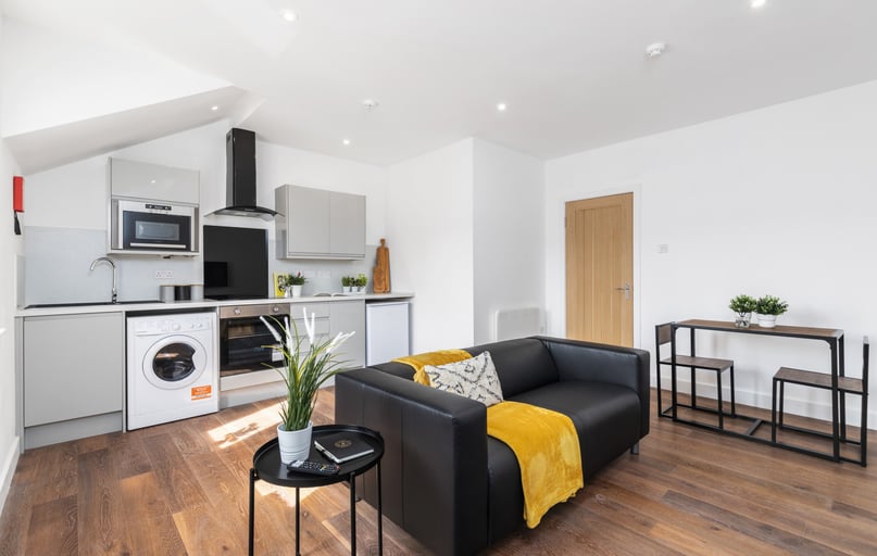 Royal Park Road, Hyde Park, Leeds - Image 1