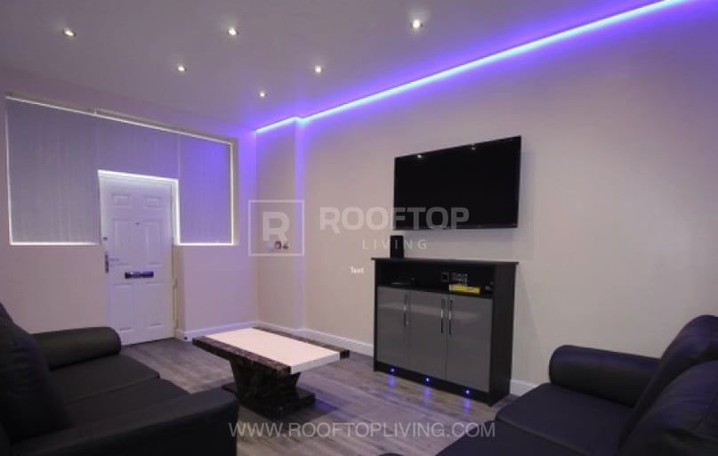 Regent Park Avenue, Rampart Road, Leeds - Image 1