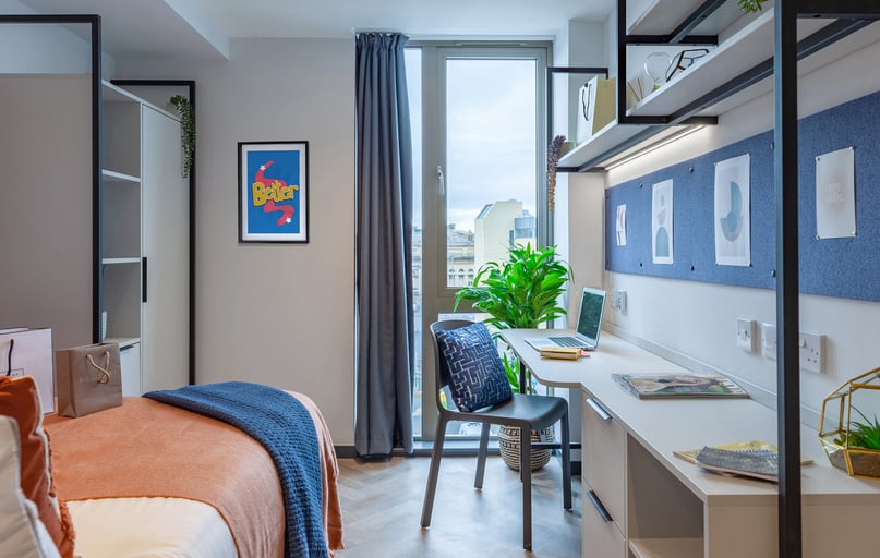 Gold Club Plus, Limelight, 48 Islington, Liverpool John Moores University, Liverpool - Image 1