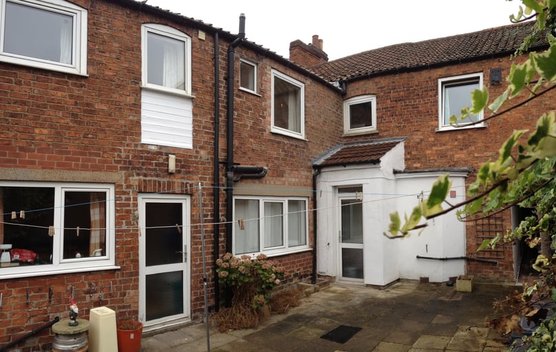 Newport, Uphill, Lincoln - Image 1